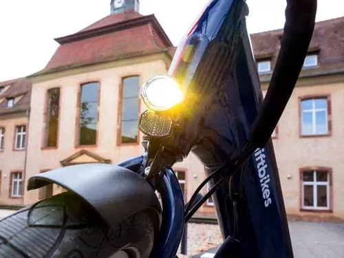 Luminaire et réfléchissants à vélo